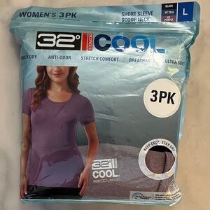 32 Degrees Women's Short Sleeve Scoop Neck 3-Pack in Black, Teal, and Purple